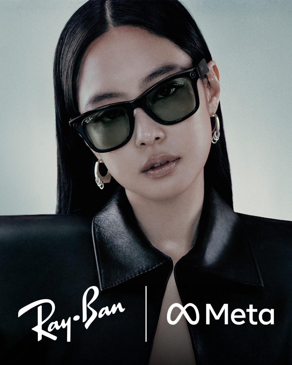 Modelo con gafas Ray-Ban Meta